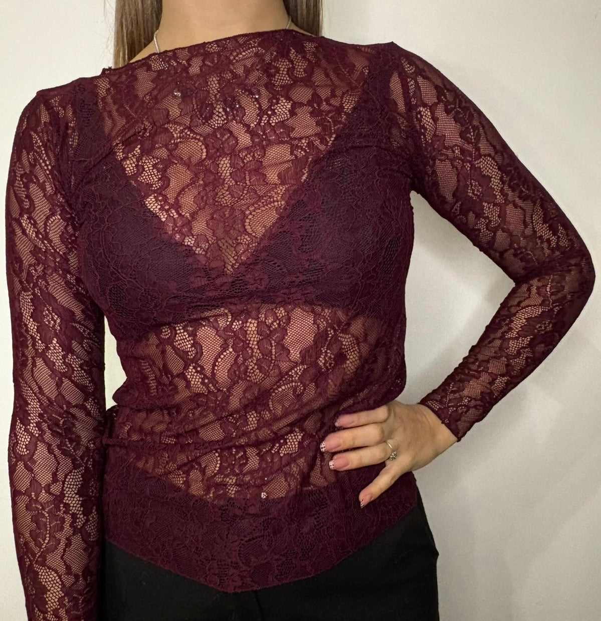 Maglia in pizzo (variante borgogna)